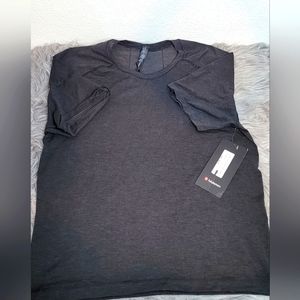 Mens lululemon shirt brand new sz m